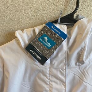 Women’s Columbia Raincoat
